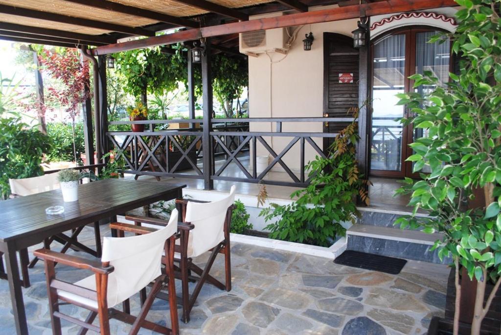 Pension Antonakis Ouranoupolis Greece 외부 사진
